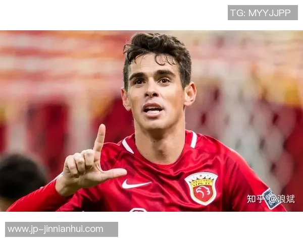 足球袜子帅哥的魅力与风采如何征服球迷心灵与时尚界